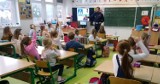 Powiat gdański: Dzieci rozmawiały z policjantami o bezpiecznych feriach [ZDJĘCIA]