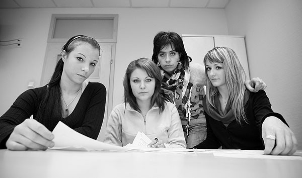 Katarzyna Redzynia, Sandra Szmidt, Marzena Gała i Paulina Olczak, byłe telemarketerki w firmie Dialog, uważają, że zostały niesprawiedliwie potraktowane przez pracodawcę.