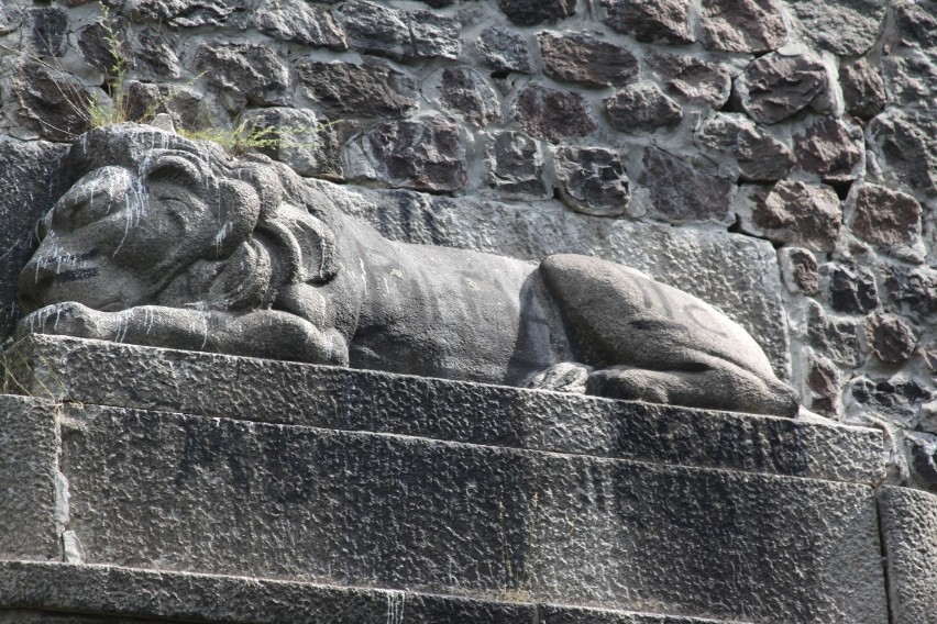 Wykopaliska na Wzgórzu Bismarcka w Żaganiu. Wykonywano tutaj wyroki śmierci [ZDJĘCIA]