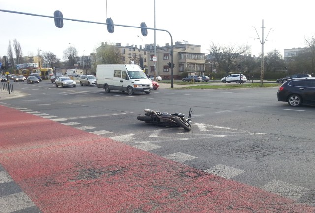 Na Obywatelskiej motocyklista uniknął potrącenia pieszego