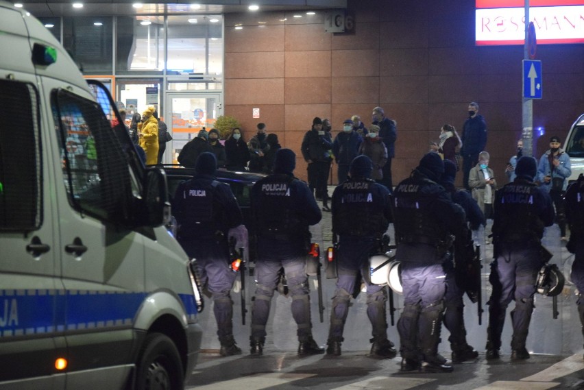 Przed Face 2 Face znów było mnóstwo policji