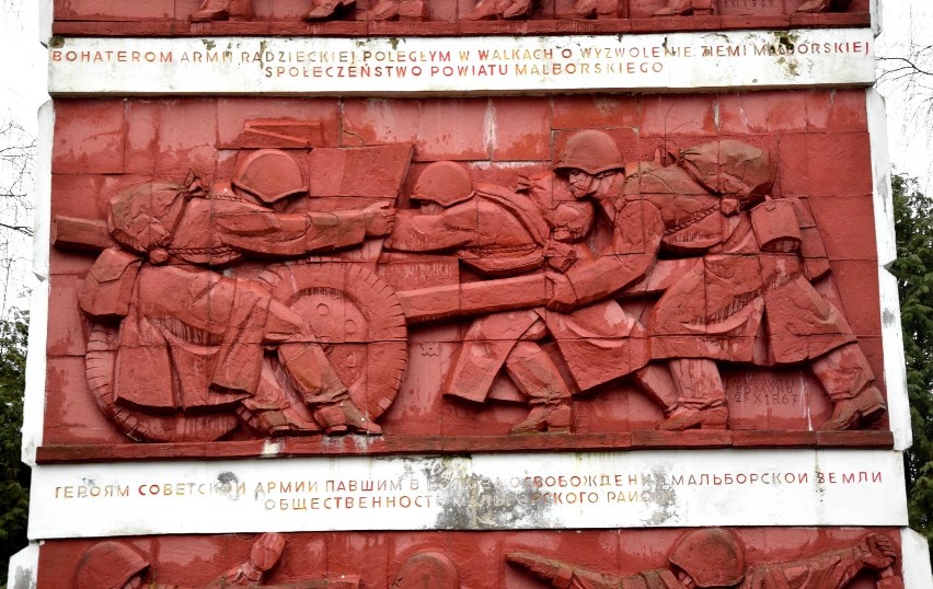 73 lata i kilka dni po zdobyciu Malborka przez Armię Czerwoną. Uroczystość na Cmentarzu Żołnierzy Radzieckich