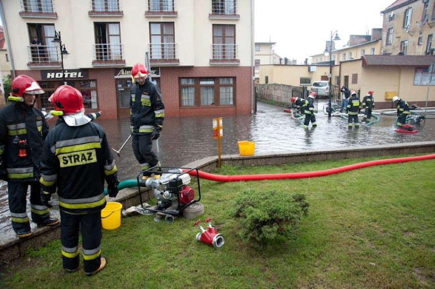 Centrum Ustki zalane po ulewie - FOTO