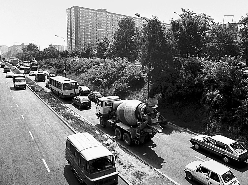 Tak wyglądała ul. Chorzowska w latach 80.