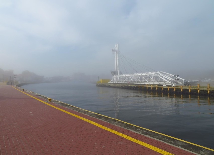 Zobacz klimatyczny ustecki port we mgle [zdjęcia]