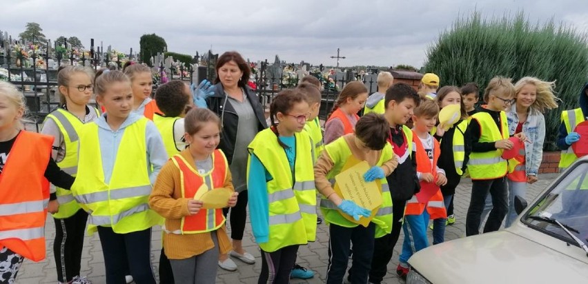 Zamiast mandatów kwaśny smak cytryny. Uczniowie z Janowa i Ostrówka kontrolowali kierowców[foto]