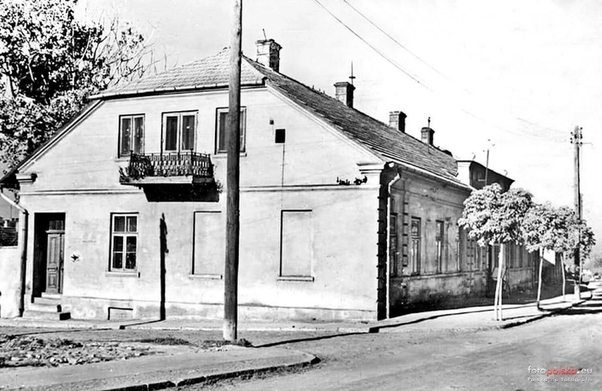 Lata 1950-1955 , Narożny budynek u zbiegu ulic: Krótka i 3...