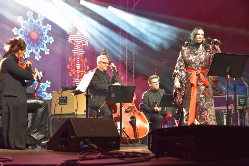 Trwa niezwykle klimatyczny Festiwal Trzech Kultur we Włodawie. W piątek były tłumy na koncercie Kayah. Zobacz zdjęcia