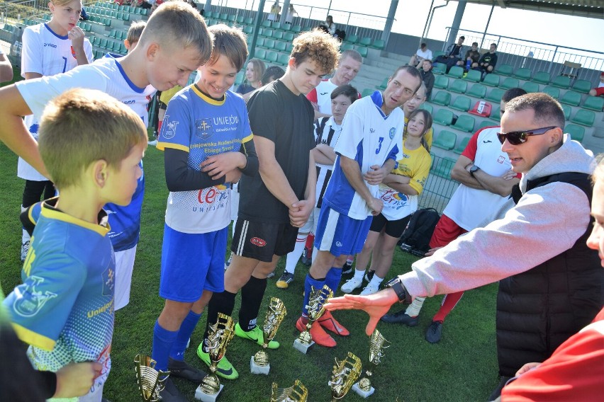 Integracyjny VI Wojewódzki Turniej Piłki Nożnej „Połączeni pasją” odbył się w Uniejowie ZDJĘCIA