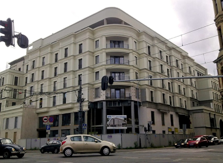 Hotel Holiday Inn na rogu Piotrkowskiej i Radwańskiej