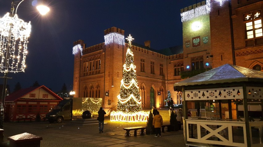 Kołobrzeg błyszczy przed świętami. W sobotę rozbłyśnie jeszcze bardziej