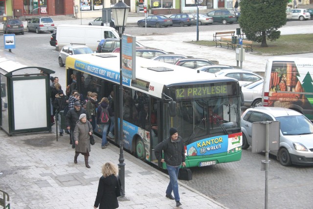 Autobusami MZK jeździ coraz mniej osób