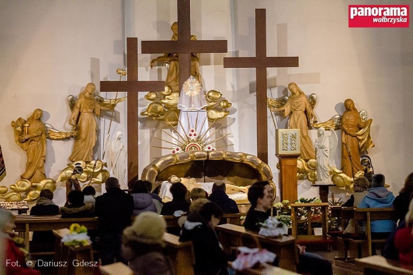 Wałbrzych: Wielka Sobota w Sanktuarium Relikwii Drzewa Krzyża Świętego ( ZDJĘCIA )