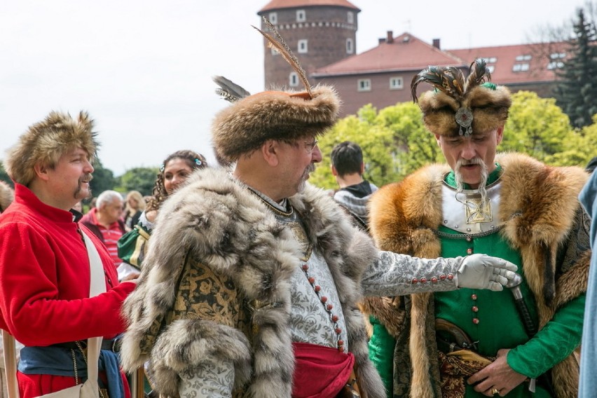 Pochód z okazji Święta Konstytucji 3 maja w Krakowie