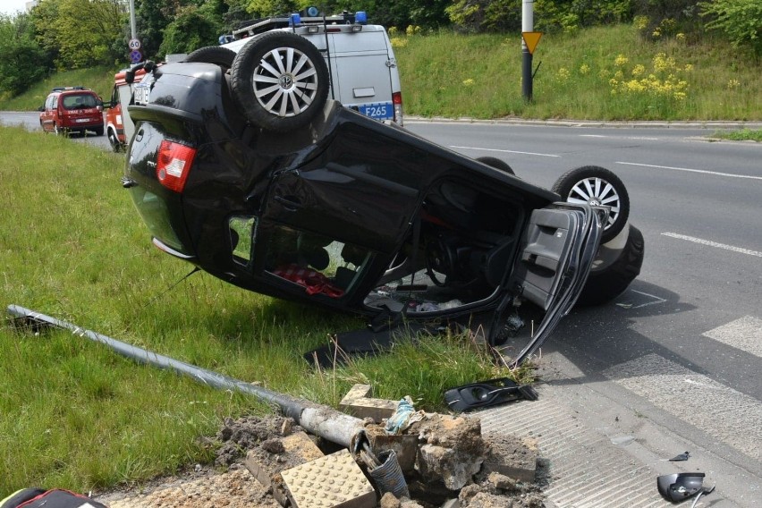 Volkswagen polo jechał od strony ul. Wróblewskiego. Jego...