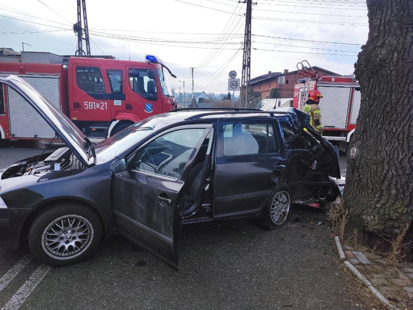 Wypadek w Rybniku: 46-letni kierowca w szpitalu