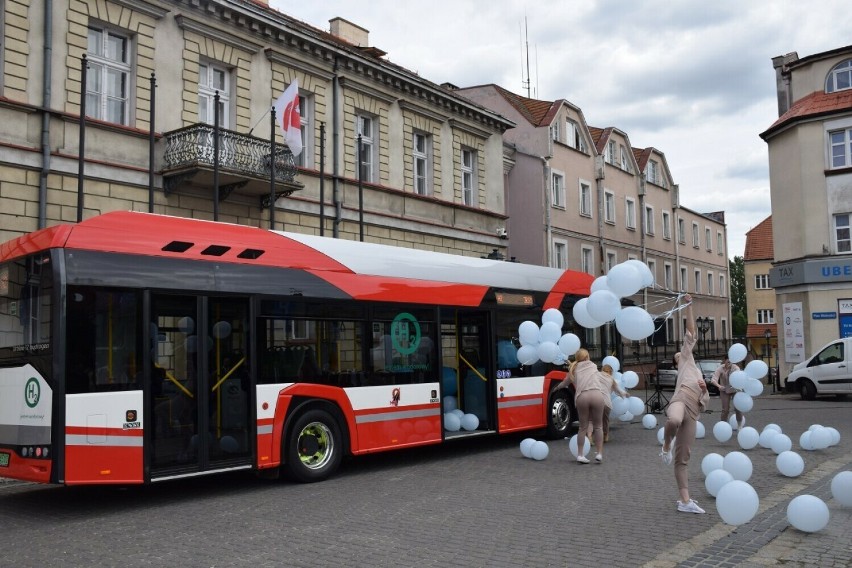 Pierwszy autobus wodorowy w Polsce trafił do konińskiego...