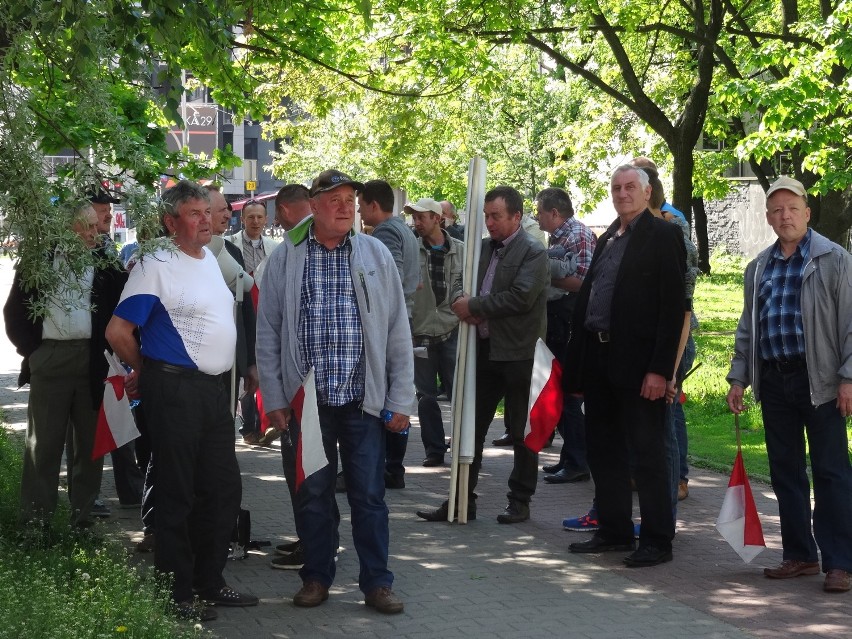 Nasi rolnicy protestowali w Warszawie [ZDJĘCIA I VIDEO]