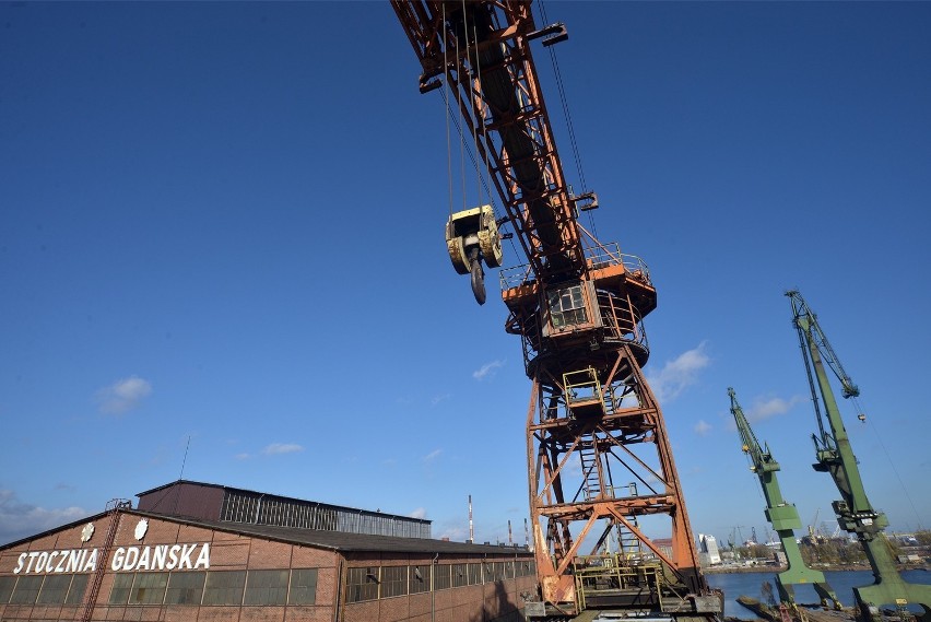 Dźwig stoczniowy M15 należy już oficjalnie do Gdańska