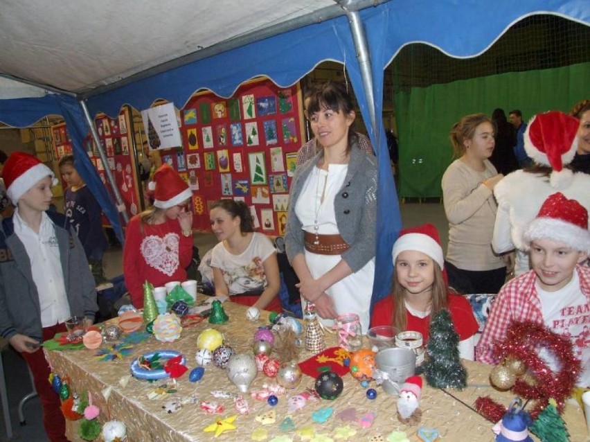 Świąteczne imprezy w Szamocinie: Szamociński Ośrodek Kultury zaprasza na jarmark, koncerty i Mikołajki