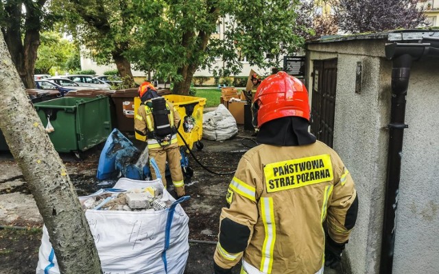 W ostatnich tygodniach w Bydgoszczy miała miejsce plaga podpaleń śmietników. Ostatnie takie zdarzenie miało miejsce w środę na Kapuściskach