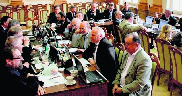 Radni powiatu kłodzkiego nie mogli głosować nad sprawą odwołania starosty