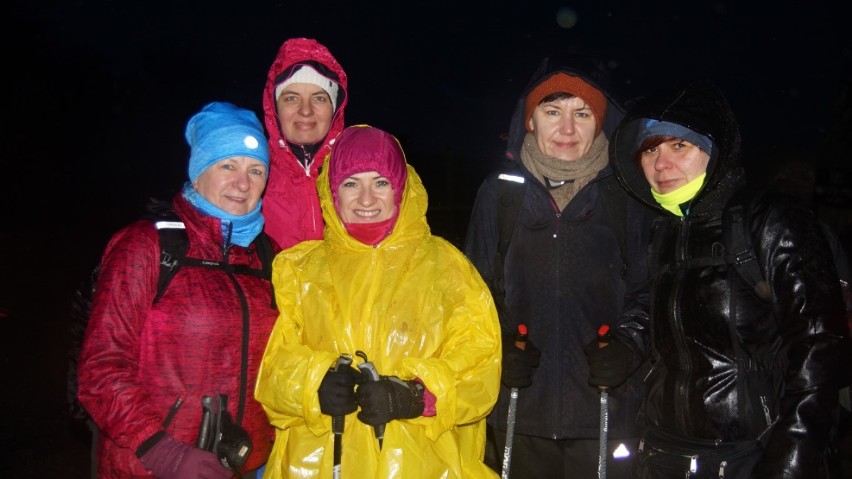 Ponad 42 km i 9 godzin marszu- III Edycja Hell Mission Possible. Zimowy maraton Nordic Walking z Helu do Władysławowa [galeria zdjęć]