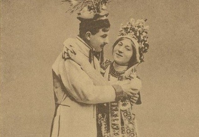 Bolesław Zawierski jako Pan Młody i Maria Przybyłko-Potocka jako Panna Młoda w sztuce "Wesele" Stanisława Wyspiańskiego, Teatr Miejski w Krakowie, premiera: 16.03.1901