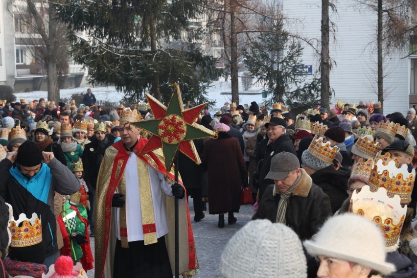 Orszak Trzech Króli w Czeladzi udał się z parafii św....