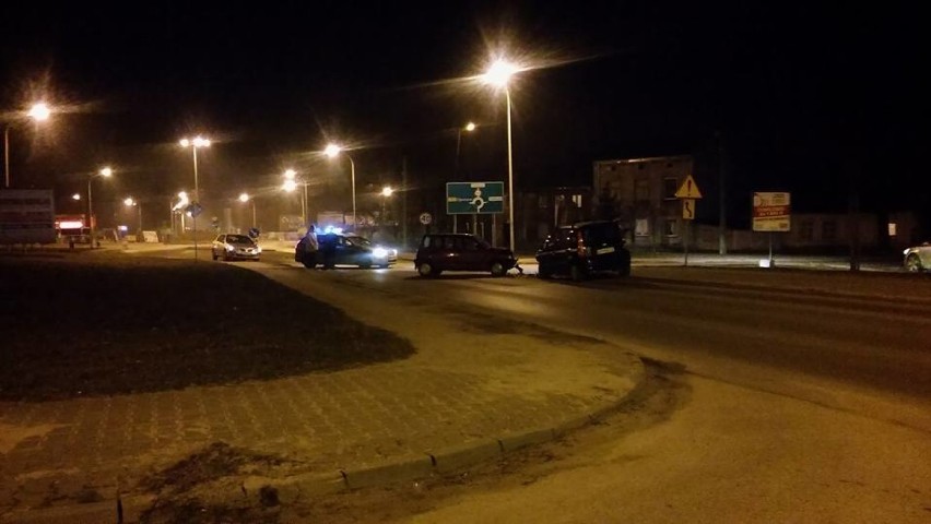 Wypadek na ulicy Orzeszkowej w Tomaszowie i pijani kierowcy na drogach powiatu