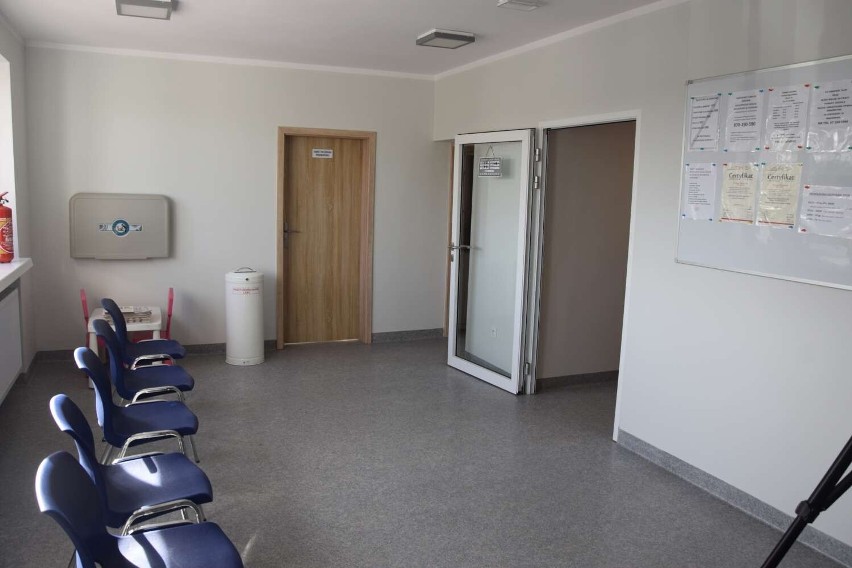Otwarto ośrodek zdrowia w Żelicach pod Wągrowcem po remoncie. Placówka niesie pomoc blisko 1500 pacjentom 