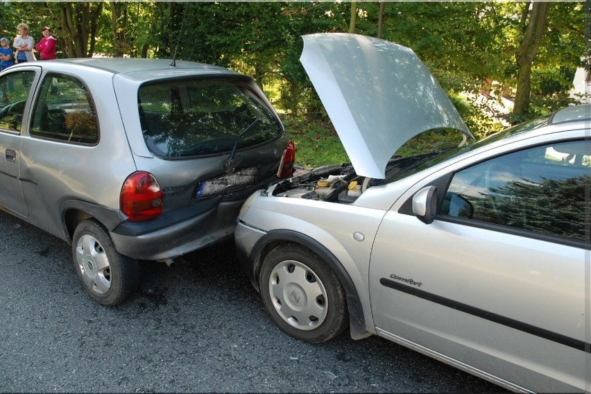 Zderzenie aut w Kraśniku: Trzy osoby ranne