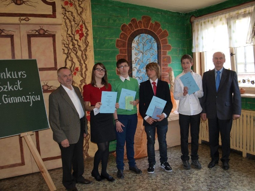Zespół Szkolno-Przedszkolny w Granowie zorganizował Powiatowy Konkurs Recytatorski