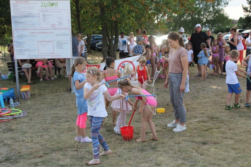 Aktywna plaża ze Złotowskim Centrum Aktywności Społecznej