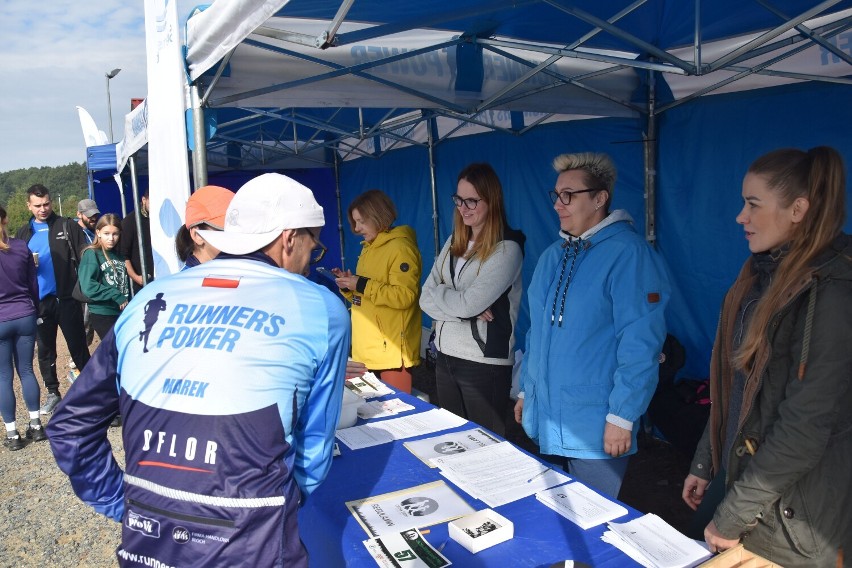 Biegowe święto w Śremie. Blisko 120 biegaczy wystartowało w Cross Śrem Grand Prix [zdjęcia]