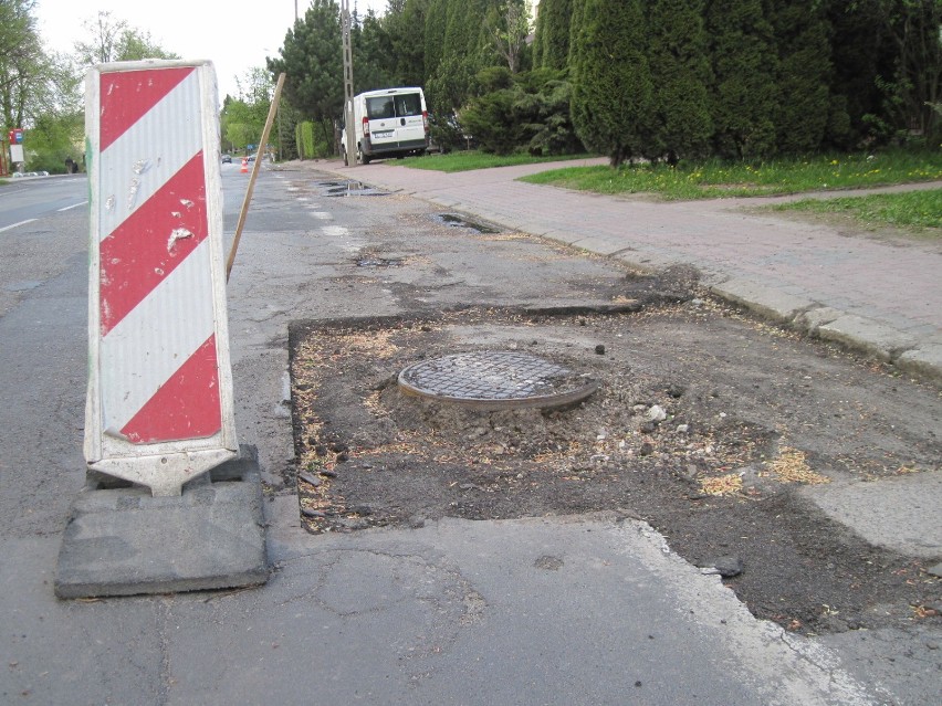 Remont pasów rowerowych na ulicach Lublina (ZDJĘCIA)
