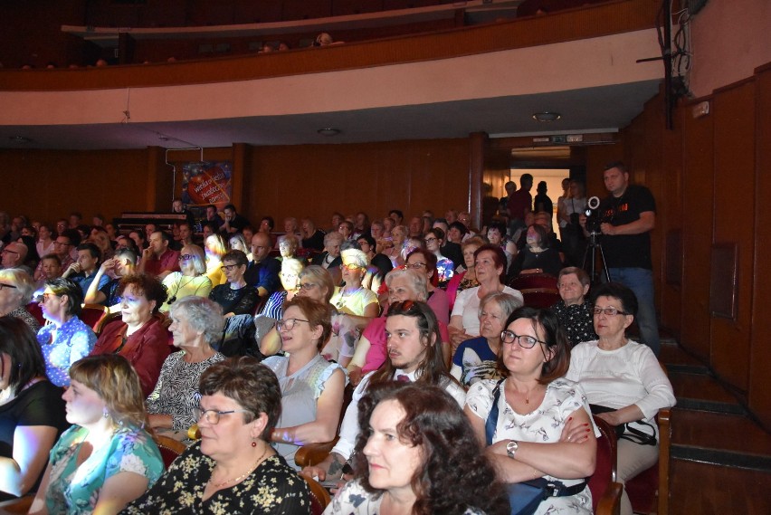 Koncert z okazji Dnia Matki w Miejskim Domu Kultury w Myszkowie ZDJĘCIA