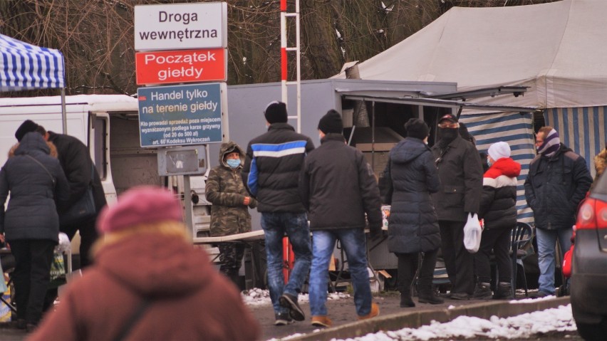 Giełda na inowrocławskim Rąbinie to popularne miejsce...