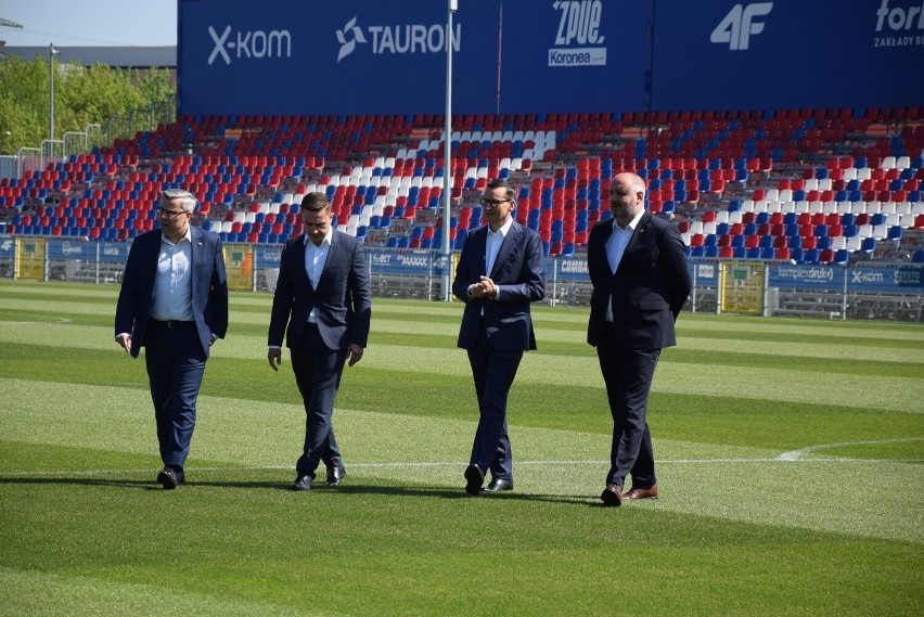 Premier na stadionie Rakowa. Pogratulował klubowi...