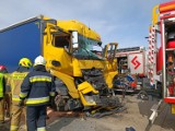 Uwaga, seria wypadków na autostradzie A4 pod Legnicą: jedna osoba ranna, korki i utrudnienia w ruchu, wyznaczono objazdy