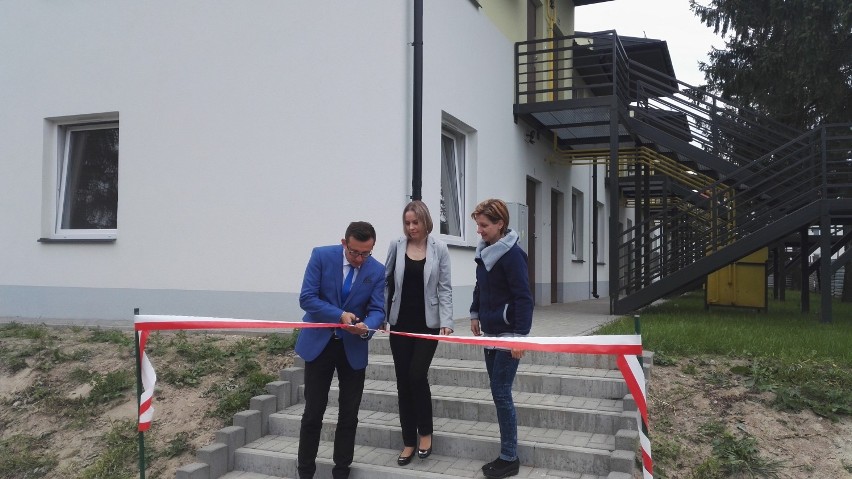 Nowe mieszkania socjalne w Zamościu: lokatorzy odbierają...