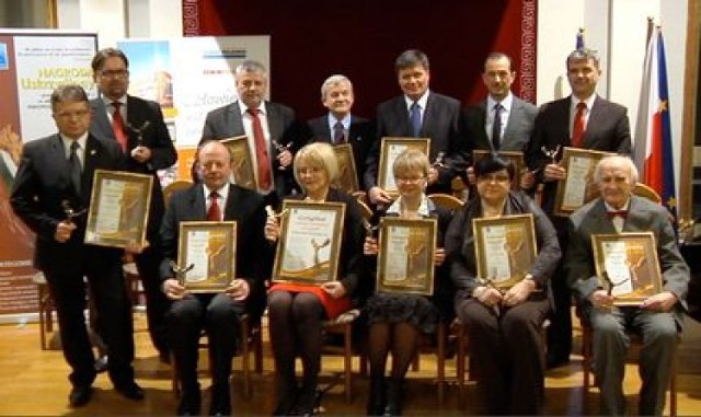 Laureaci "Uskrzydlonego 2012". Pierwszy z lewej Jacek Dymitrowski, dyrektor Muzeum Regionalnego w Dębicy