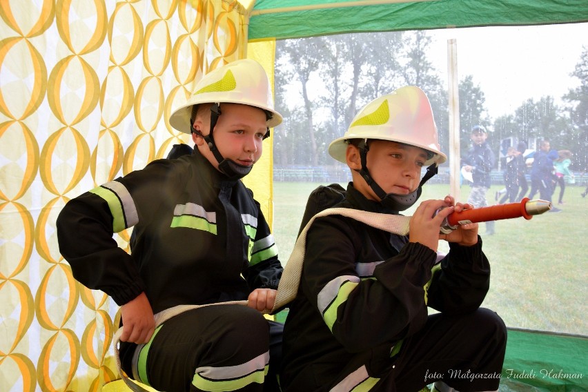Mokro na festynie strażackim w Kunicach [ZDJĘCIA,WIDEO]