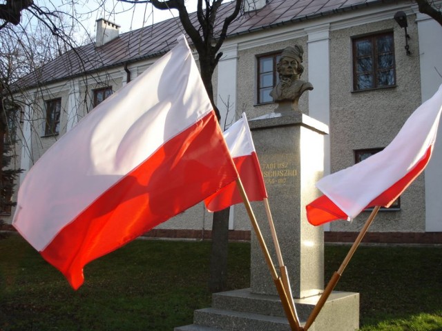 Rocznicowe obchody uchwalenia Konstytucji 3 Maja odbędą się w Opolu Lubelskim i Poniatowej.