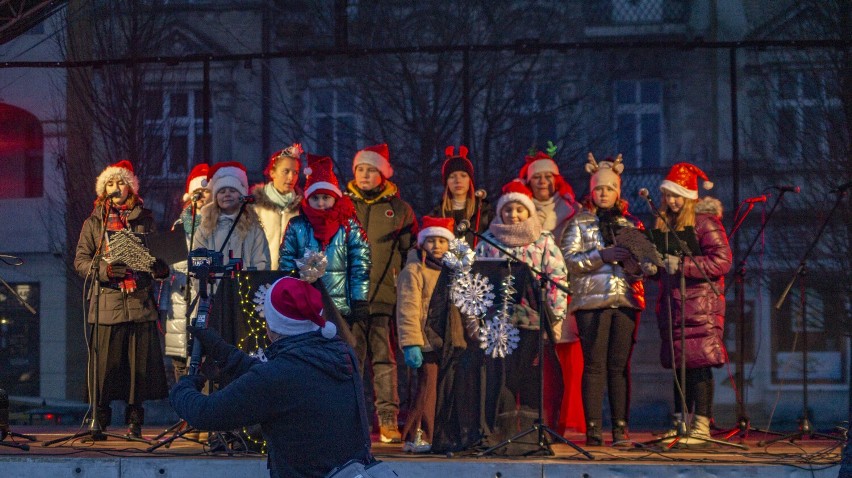 Dzieci z Kruszwicy i okolic chętnie fotografowały się z...