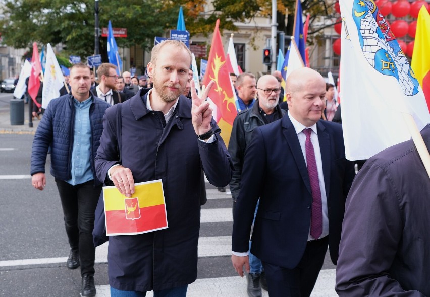 Protest samorządowców przeciwko Polskiemu Ładowi w Warszawie. Jest apel do marszałka Sejmu. ''Stajemy w obronie mieszkańców'' 