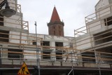 Powstaje nowy budynek w centrum Legnicy, są utrudnienia w ruchu, aktualne zdjęcia