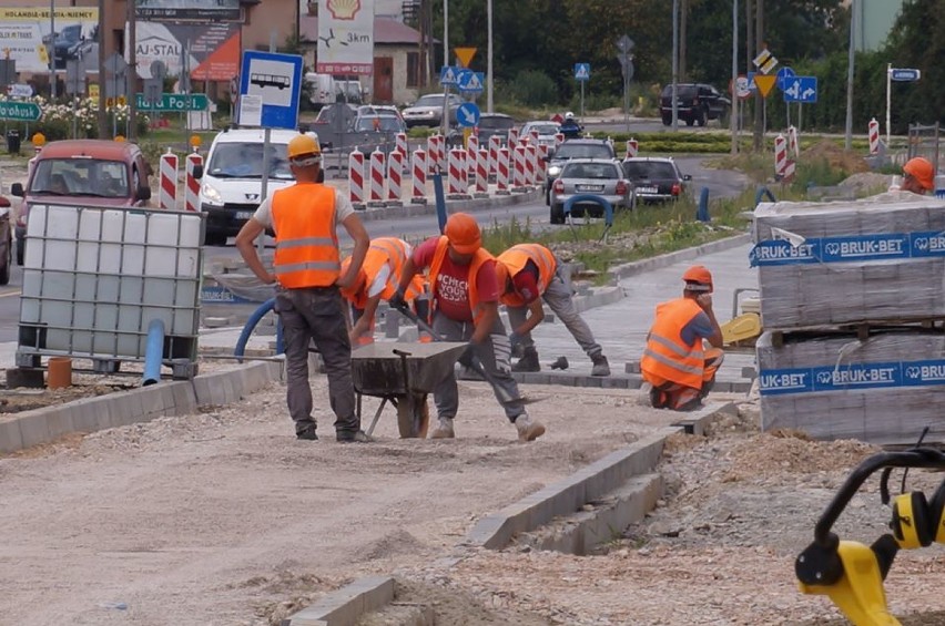  Chełm. Remonty dróg przebiegają sprawnie. Jednak kierowcy muszą uzbroić się w cierpliwość - zobacz zdjęcia