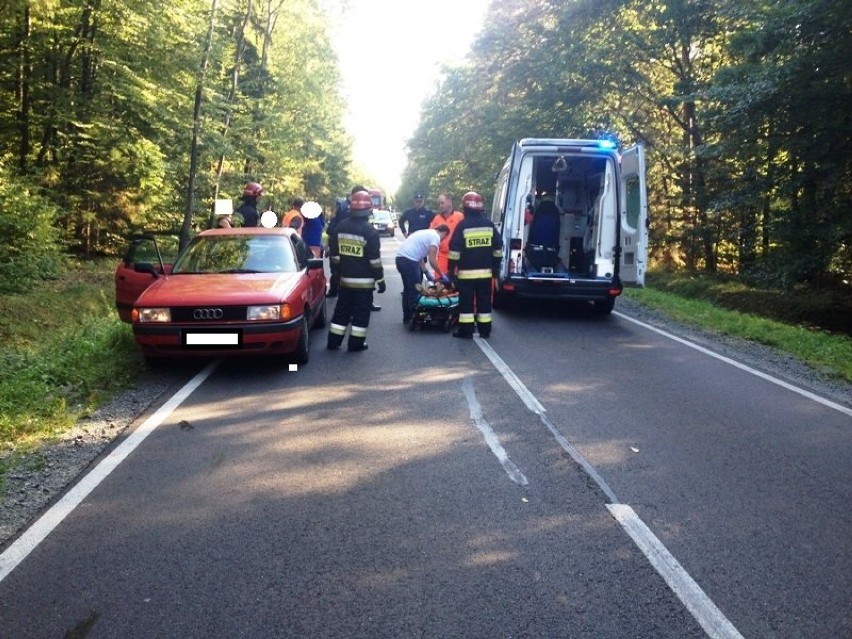 Wypadek w powiecie braniewskim - dachowanie matiza [zdjęcia]