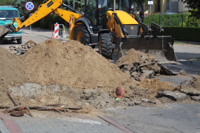 Radziejów rozkopany - jeszcze się trochę pomęczymy na ulicy Kościuszki nim zakończą kanalizację